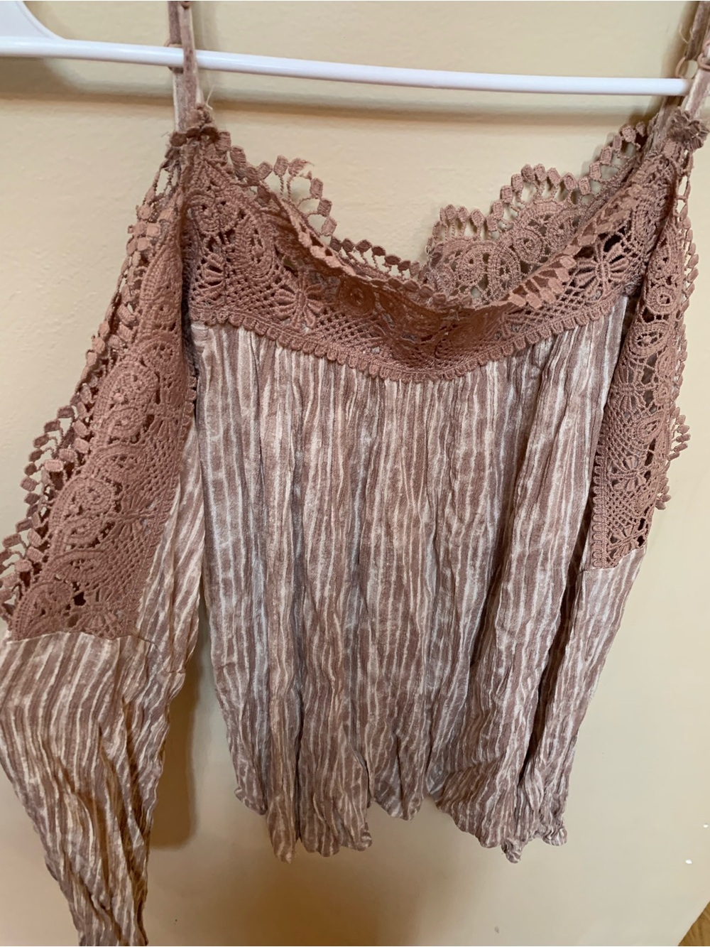 Daytrip Dusty Rose Lace-Trim Crinkle Camisole